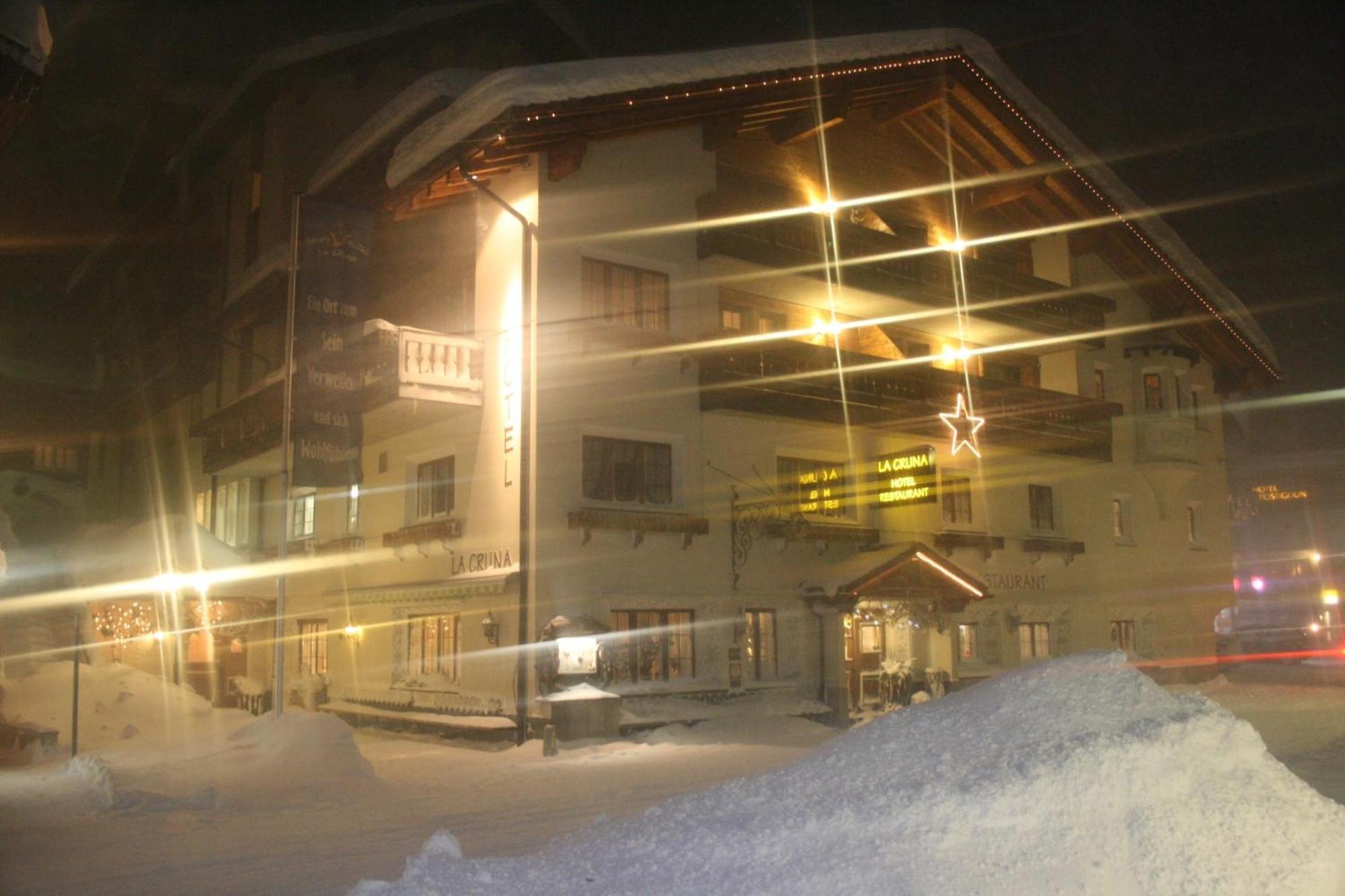 Hotel La Cruna Sedrun Exteriör bild